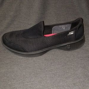 Skechers Women's Black Go Walk 4